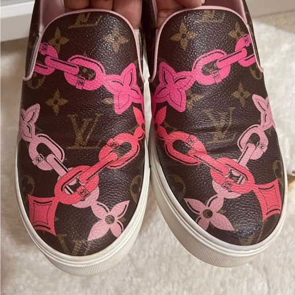 Louis Vuitton monogram shoes - Picture 4 of 5